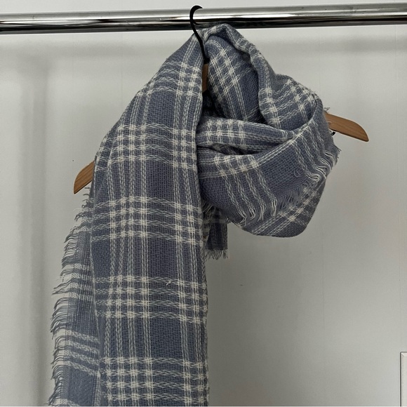 Accessories - Large Blue Patterned Scarf